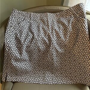 Women's Black and White Patterned Golf ⛳️ Skort